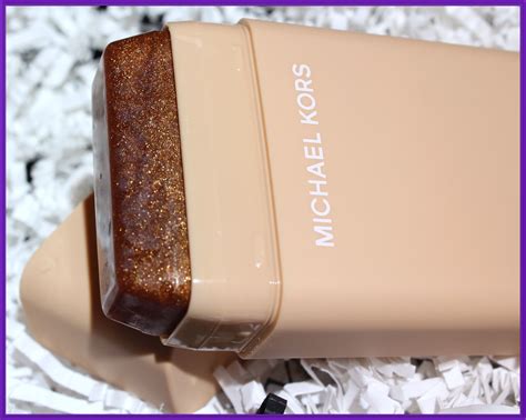 michael kors leg shine stick.